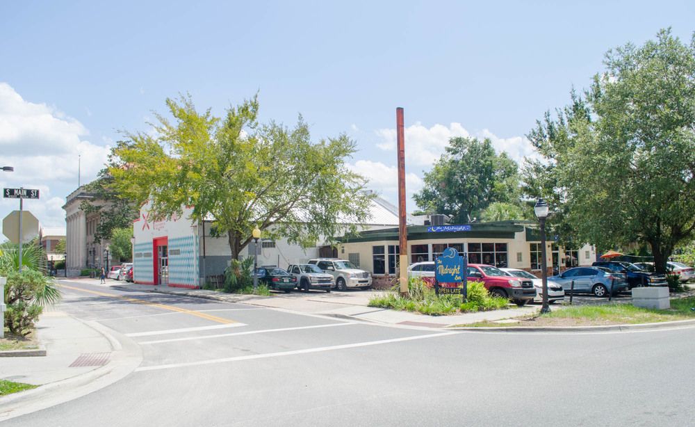 Downtown Free Standing Retail: 223 S Main St, Gainesville, FL 32601